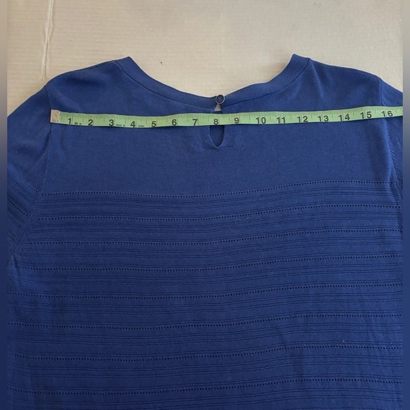 Talbots Blue Minimalist Tunic Blouse L Long Sleeve Relaxed Fit Workwear Classic - Picture 6 of 6